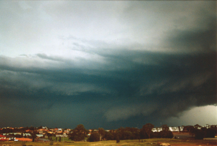 shelfcloud shelf_cloud : Parklea, NSW   2 February 2005