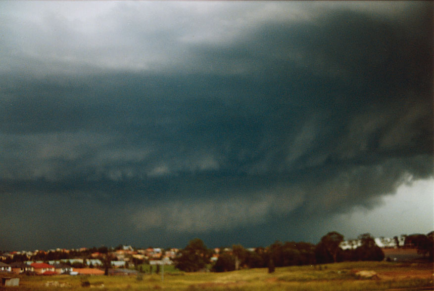 shelfcloud shelf_cloud : Parklea, NSW   2 February 2005