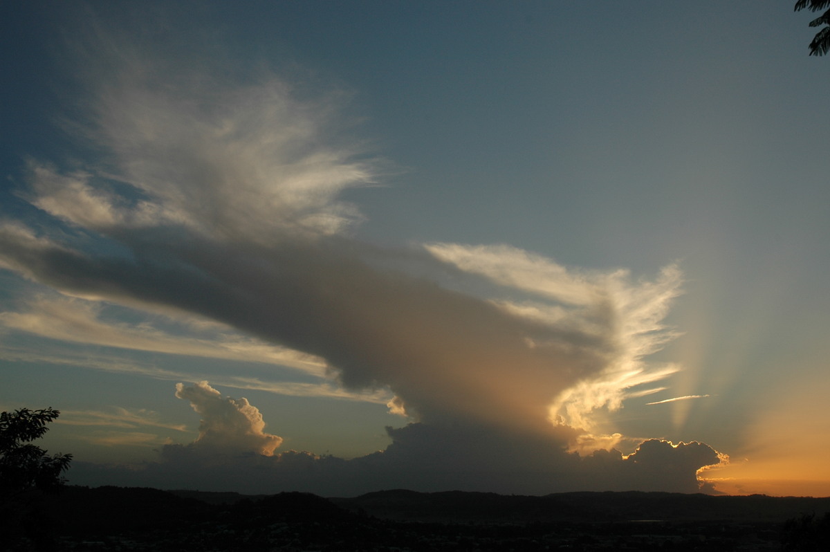 thunderstorm cumulonimbus_incus : Parrots Nest, NSW   22 February 2005