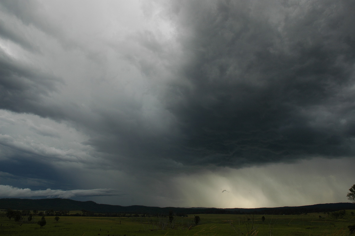 cumulonimbus thunderstorm_base : Tabulam, NSW   10 March 2005