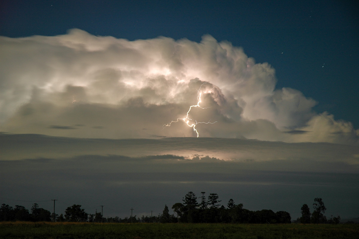 lightning lightning_bolts : Coraki, NSW   25 March 2005