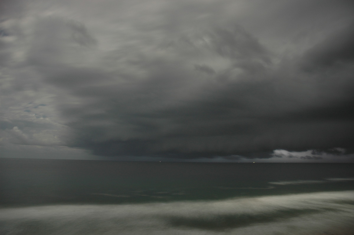 cumulonimbus thunderstorm_base : Broadwater, NSW   25 March 2005