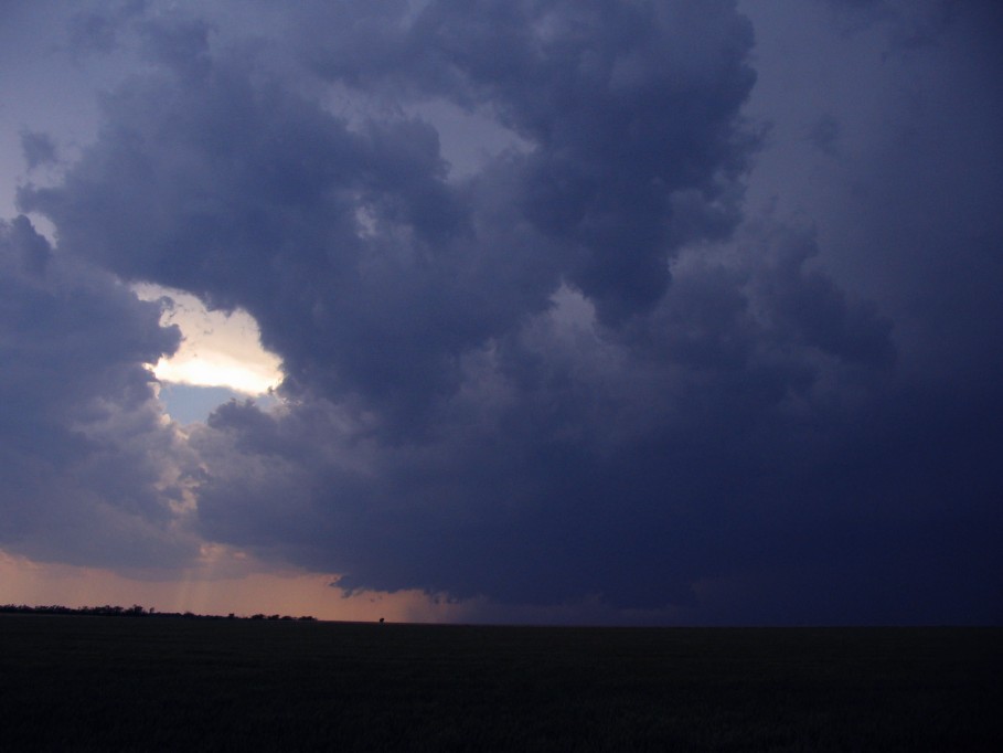 cumulonimbus supercell_thunderstorm : near Paducah, Texas, USA   13 May 2005