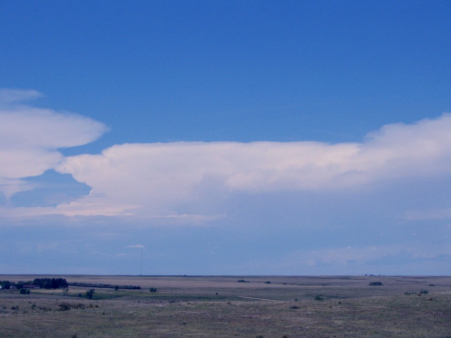 thunderstorm cumulonimbus_incus : I-70 E of Limon, Colorado, USA   24 May 2005