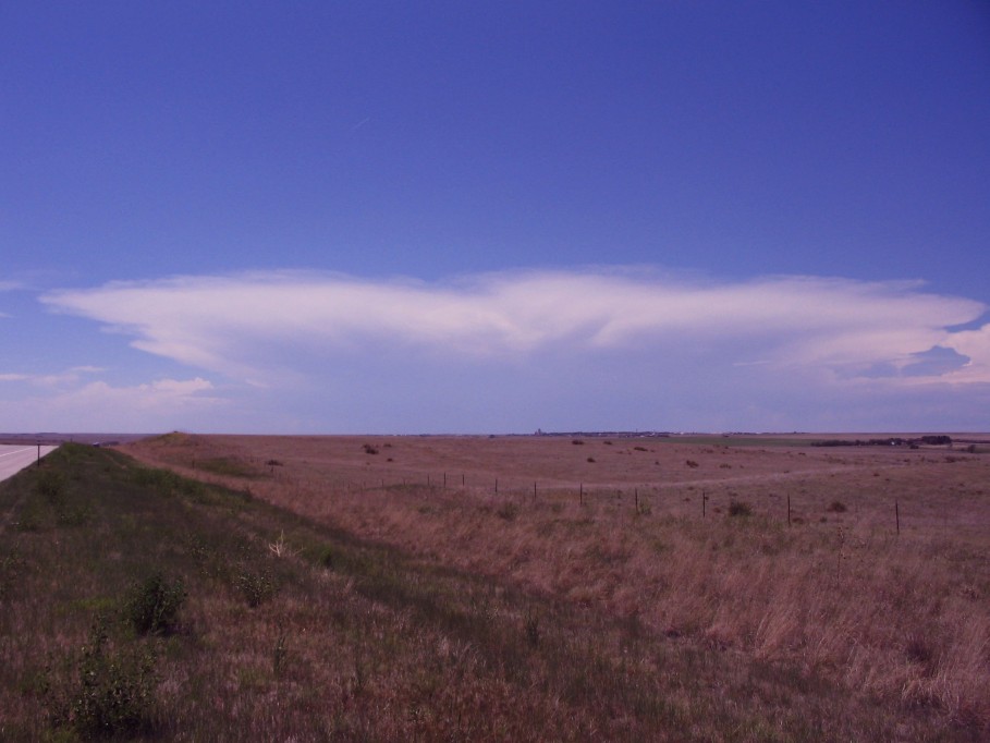 anvil thunderstorm_anvils : I-70 E of Limon, Colorado, USA   24 May 2005