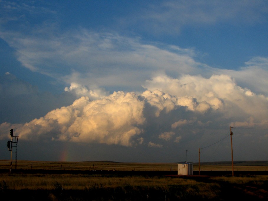 thunderstorm cumulonimbus_calvus : SE of Des Moines, New Mexico, USA   30 May 2005