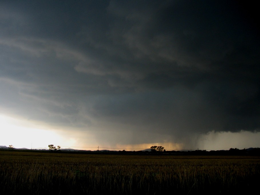 cumulonimbus supercell_thunderstorm : Mountain Park, N of Snyder, Oklahoma, USA   5 June 2005