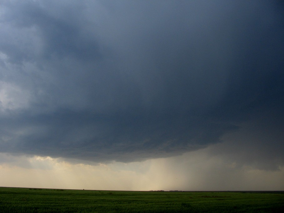 cumulonimbus supercell_thunderstorm : Colby, Kansas, USA   6 June 2005