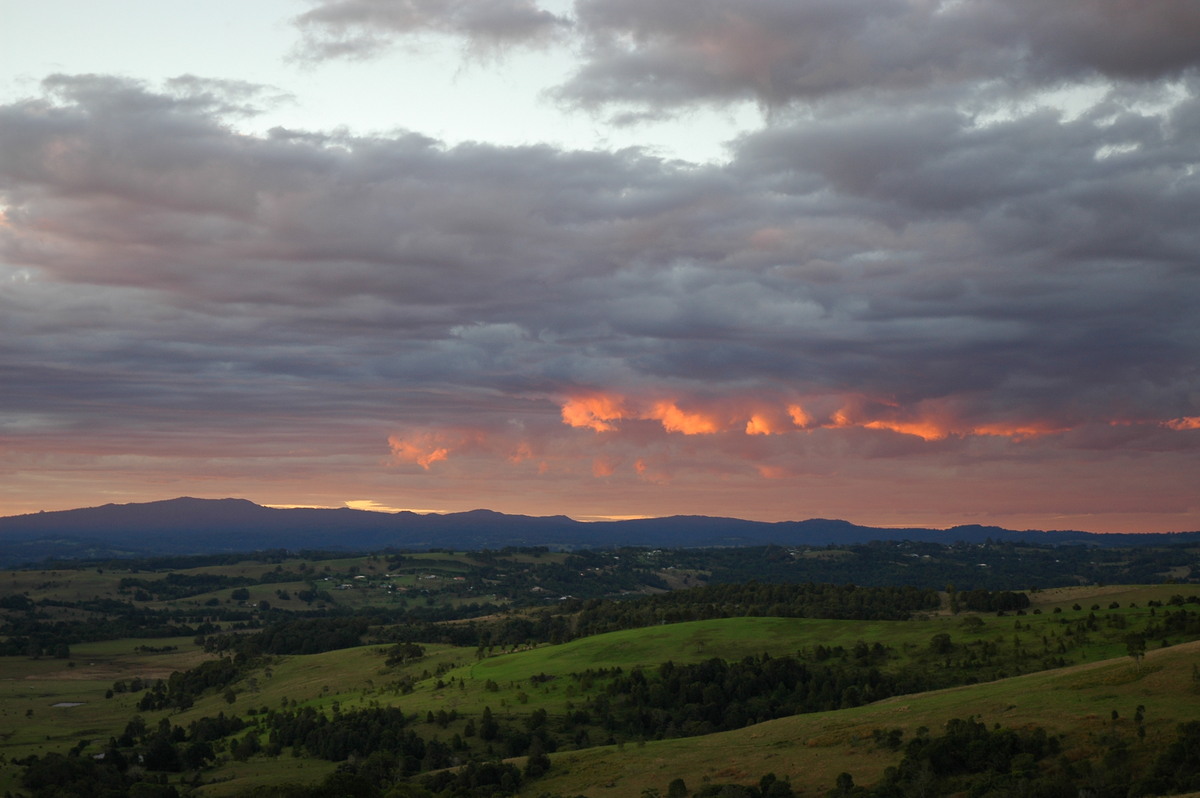 altocumulus altocumulus_cloud : McLeans Ridges, NSW   14 July 2005