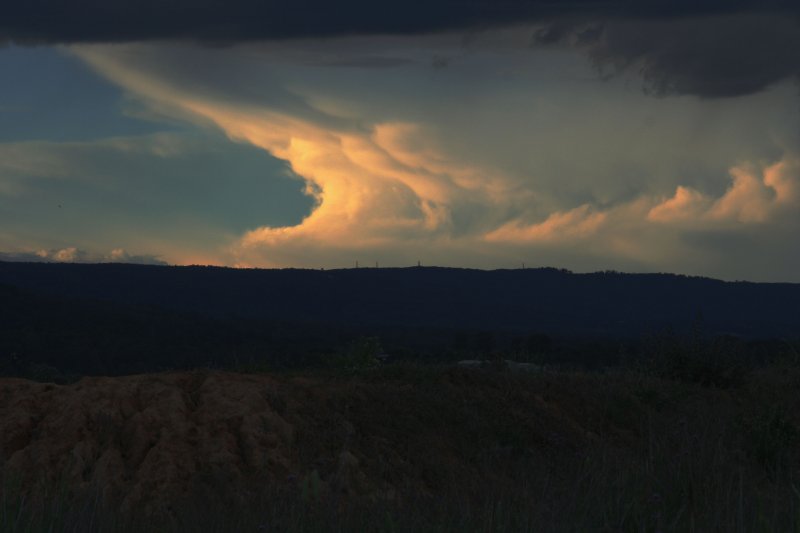 thunderstorm cumulonimbus_incus : Castlereagh, NSW   21 October 2005