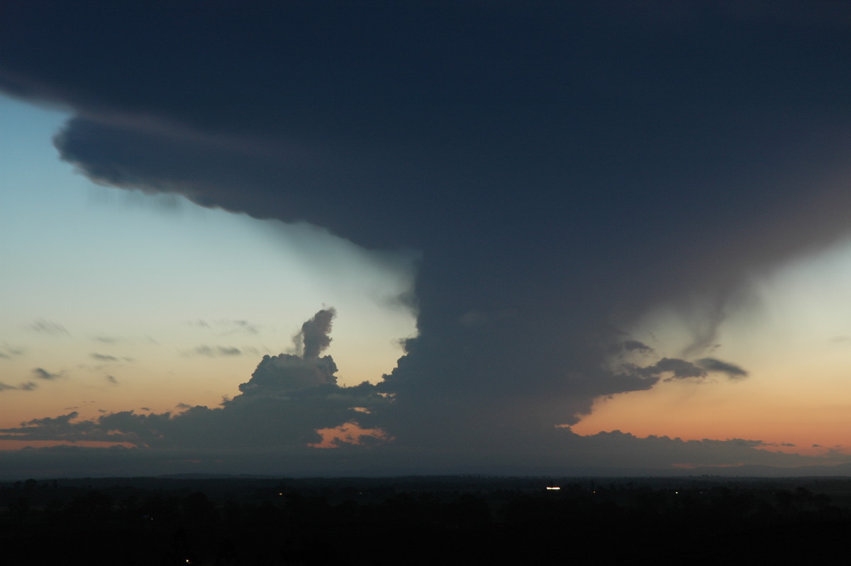 anvil thunderstorm_anvils : Parrots Nest, NSW   23 October 2005