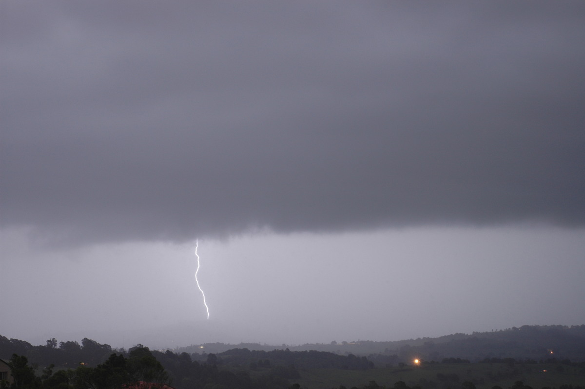 lightning lightning_bolts : McLeans Ridges, NSW   27 October 2005