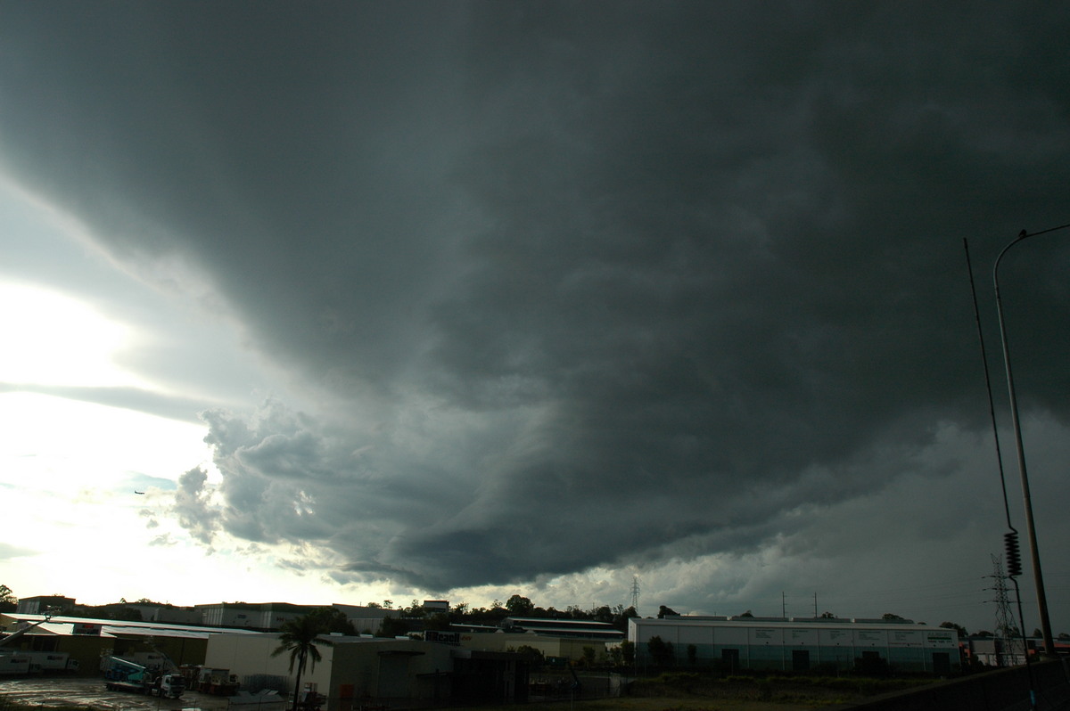 cumulonimbus thunderstorm_base : Brisbane, NSW   27 November 2005