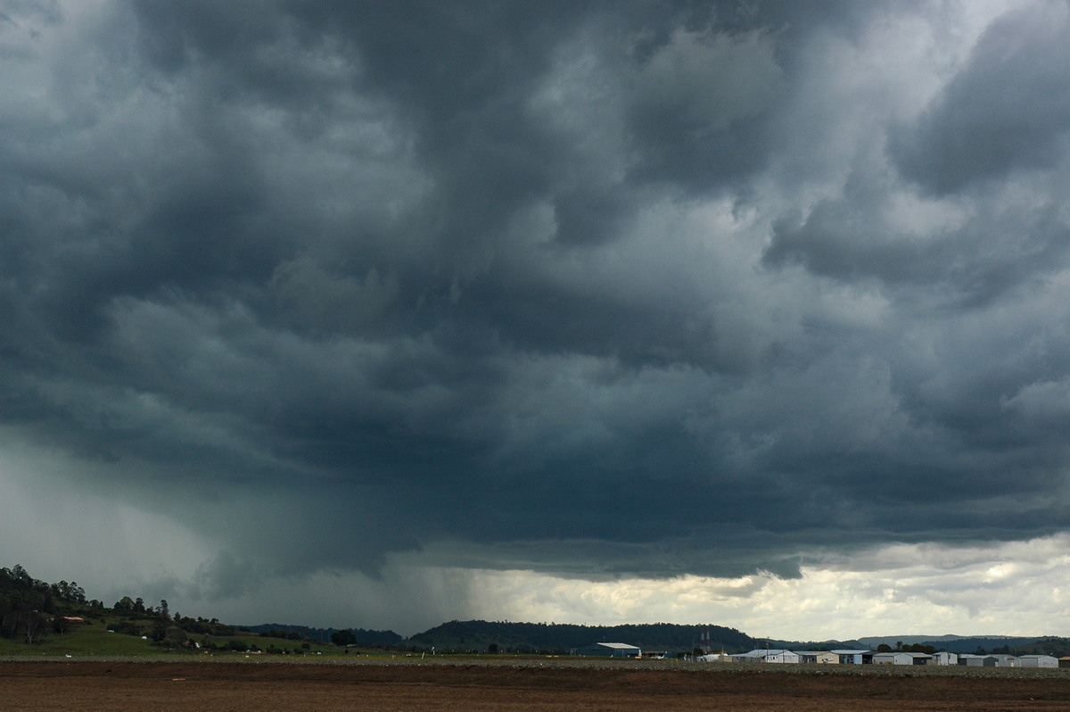 cumulonimbus thunderstorm_base : Lismore, NSW   29 November 2005