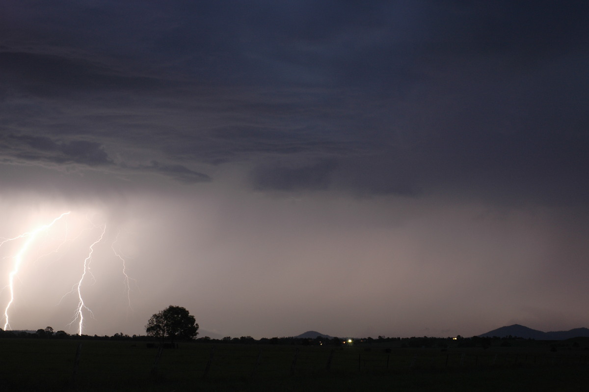 lightning lightning_bolts : near Casino, NSW   13 December 2005