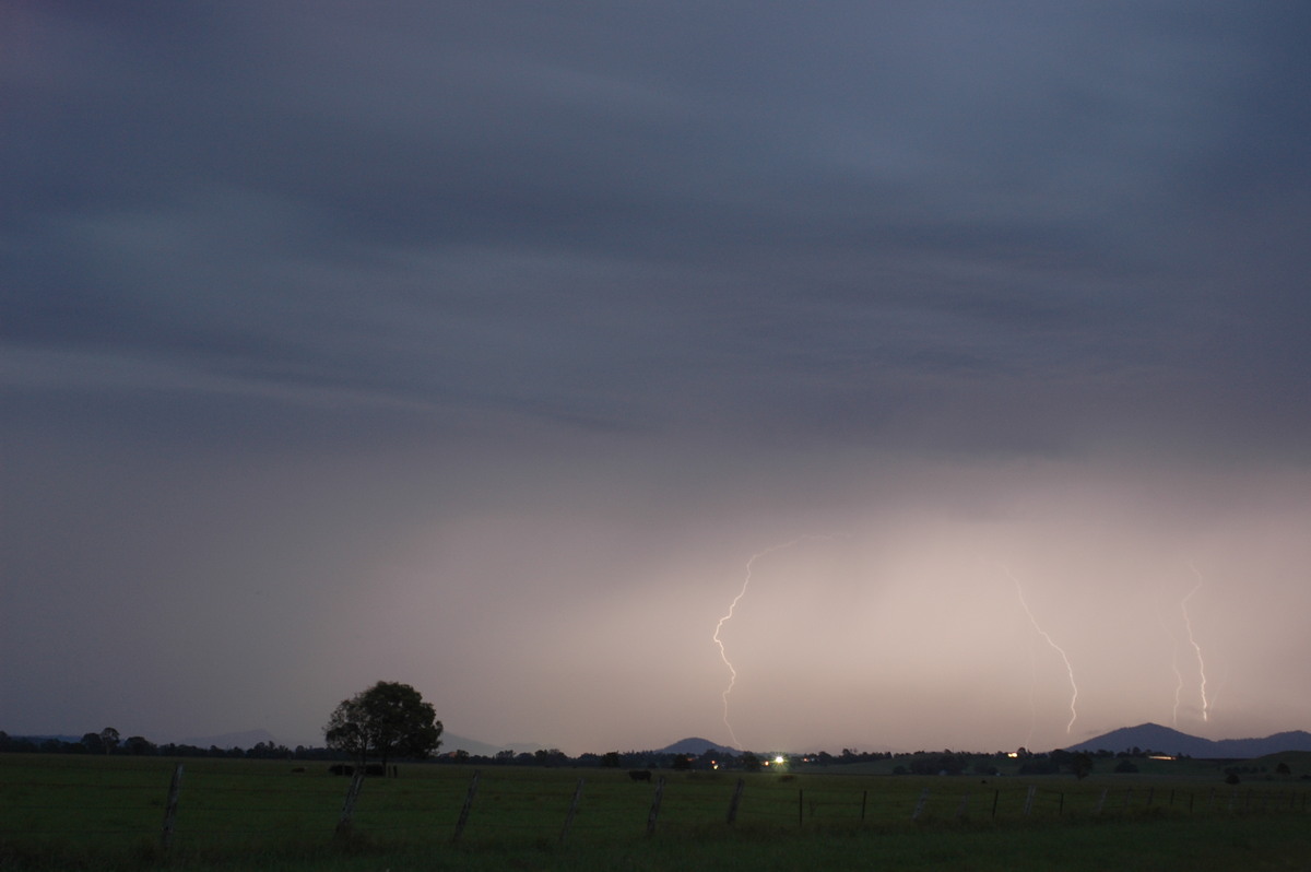 lightning lightning_bolts : near Casino, NSW   13 December 2005