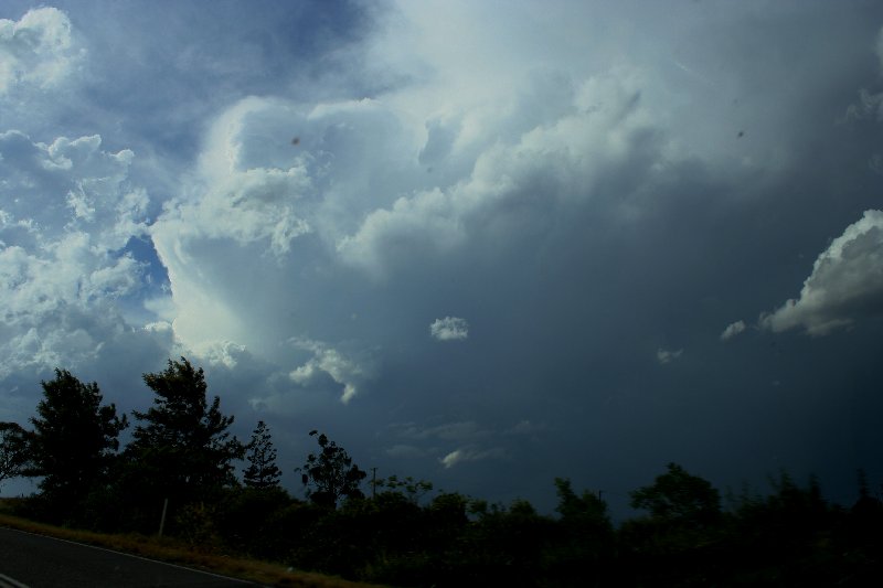 thunderstorm cumulonimbus_incus : near Yarraman, Qld   26 December 2005