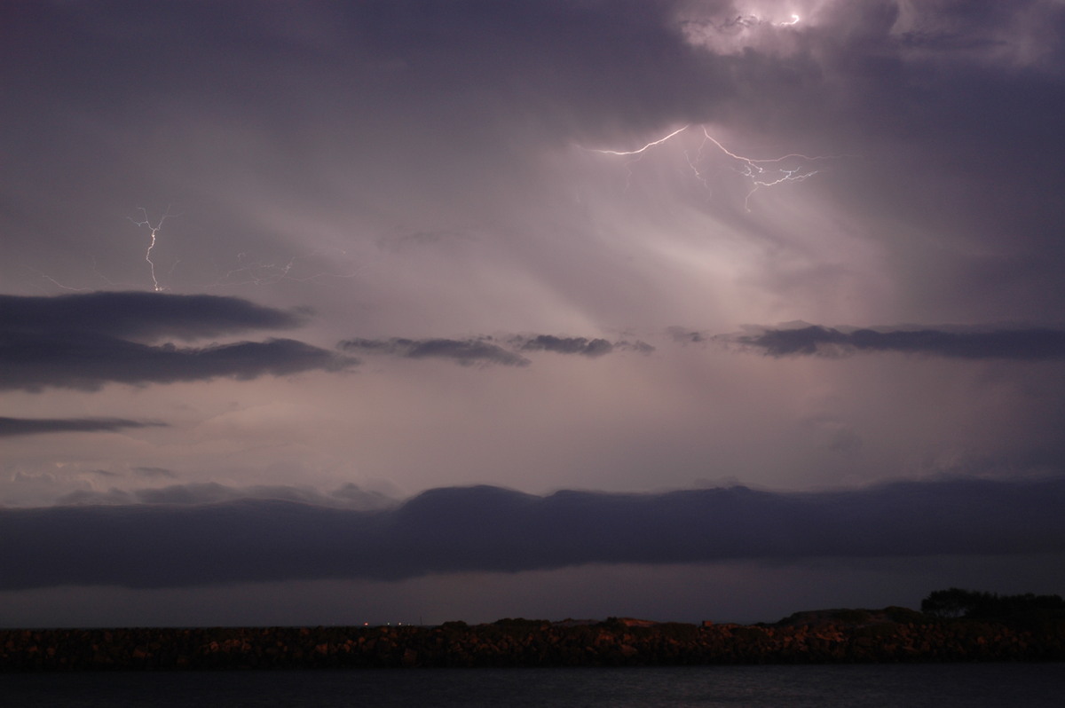 lightning lightning_bolts : Ballina, NSW   28 December 2005