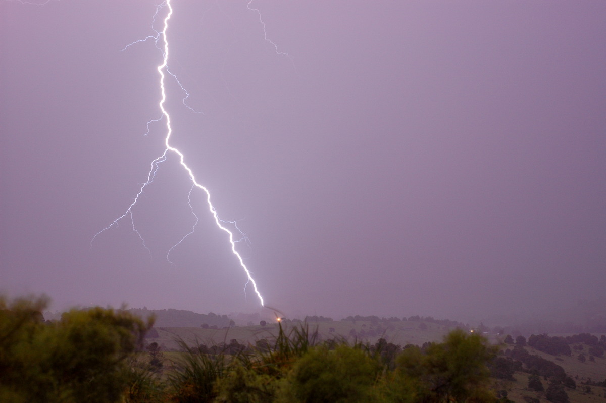 lightning lightning_bolts : McLeans Ridges, NSW   28 December 2005