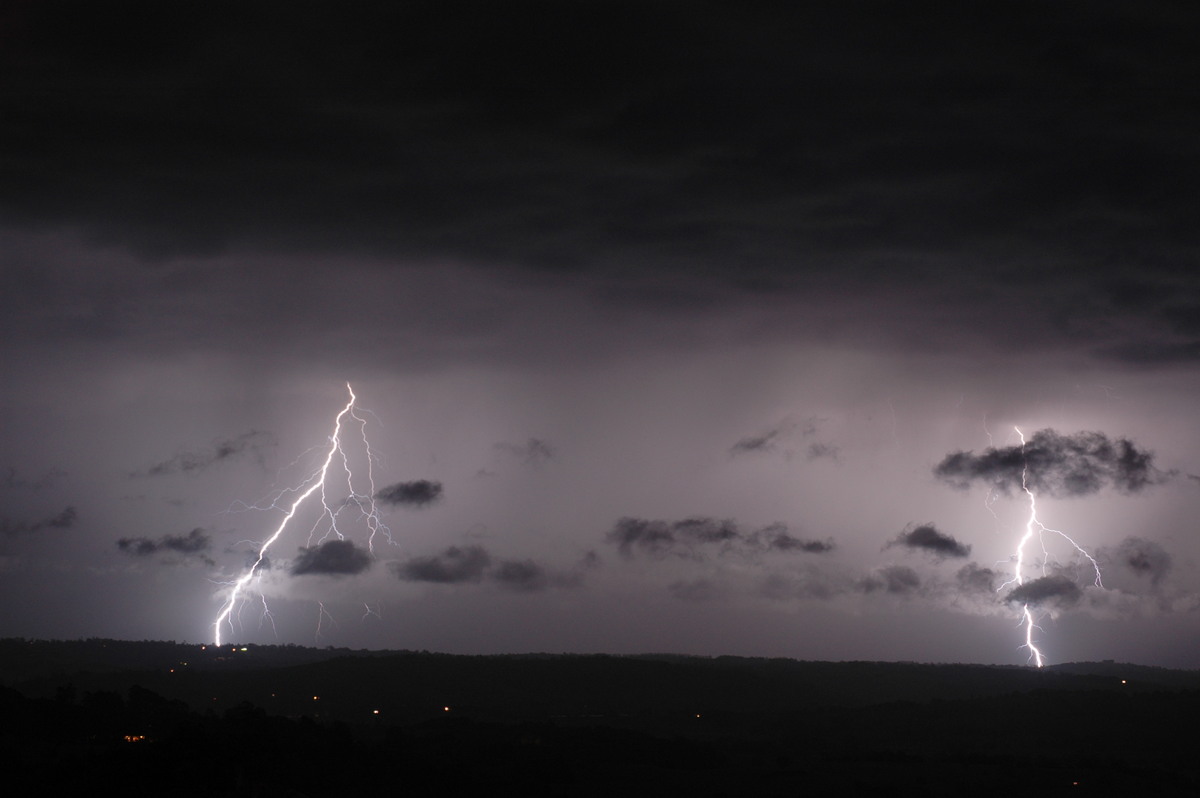 lightning lightning_bolts : McLeans Ridges, NSW   3 January 2006