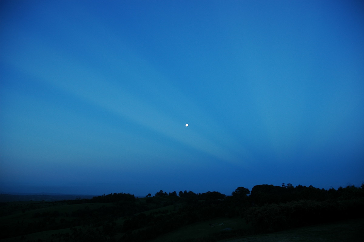 halosundog halo_sundog_crepuscular_rays : McLeans Ridges, NSW   12 January 2006