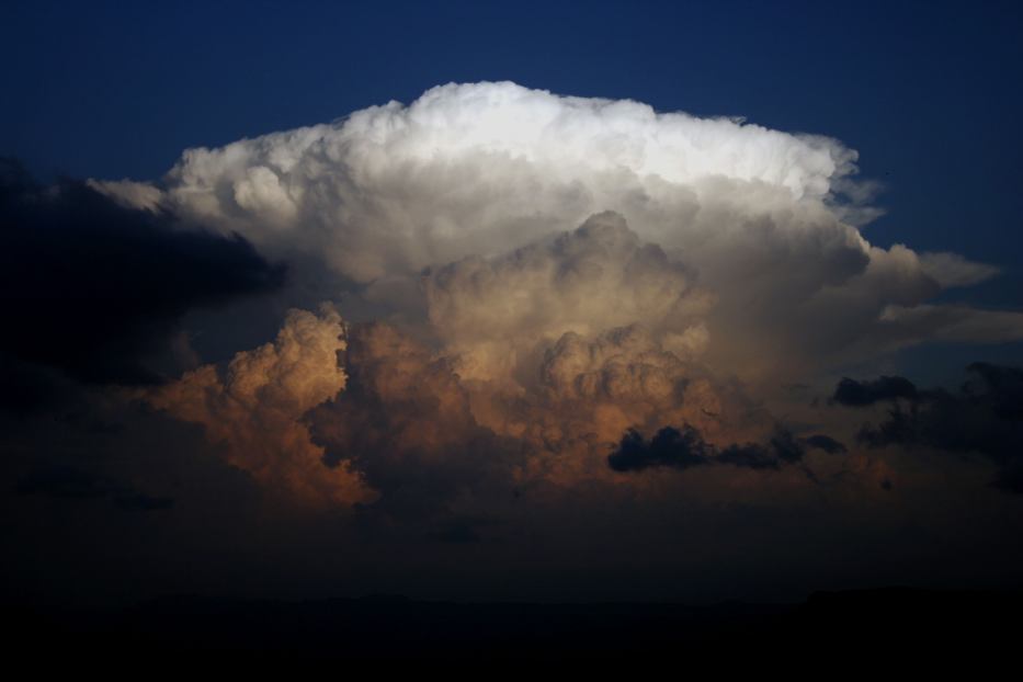 thunderstorm cumulonimbus_incus : Capertee, NSW   14 January 2006