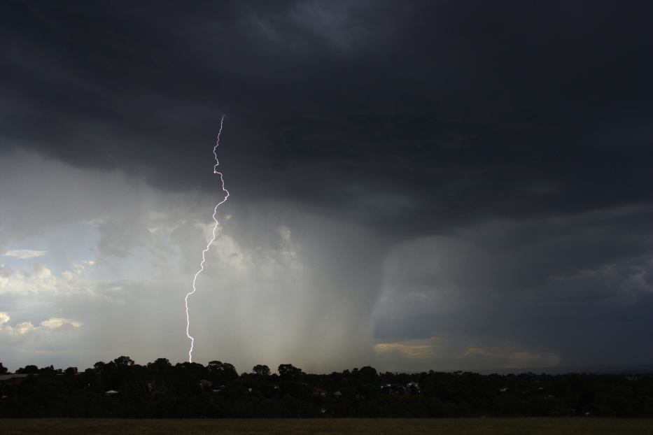 cumulonimbus thunderstorm_base : Rooty Hill, NSW   18 February 2006