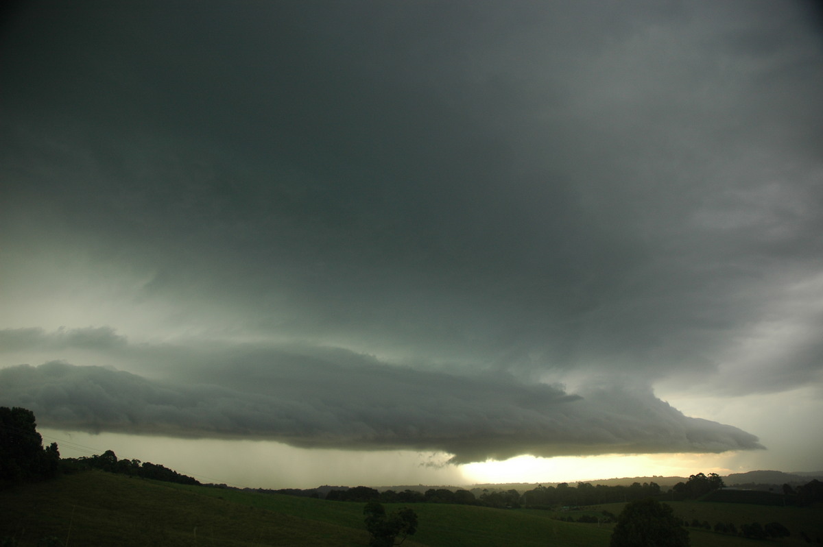 shelfcloud shelf_cloud : Saint Helena, NSW   4 April 2006