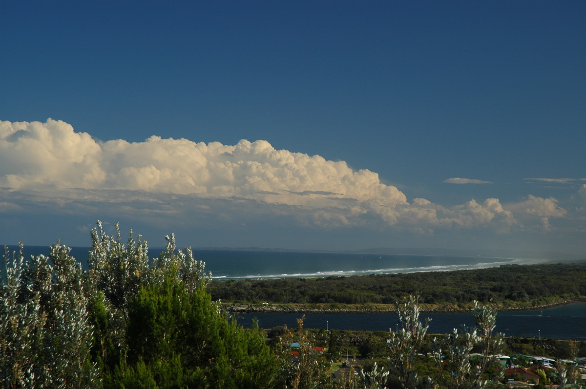 thunderstorm cumulonimbus_calvus : Ballina, NSW   15 April 2006