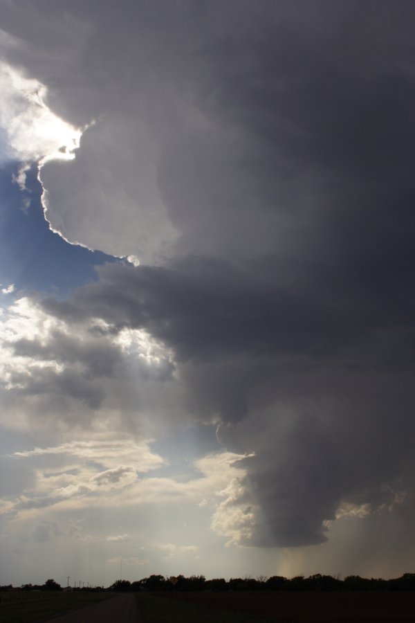 thunderstorm cumulonimbus_incus : Matador, Texas, USA   3 May 2006