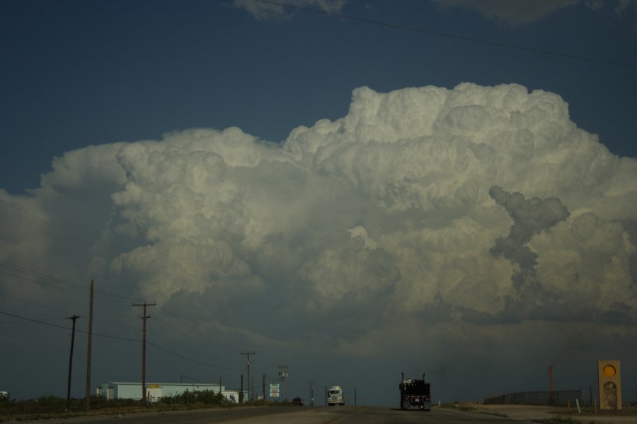 updraft thunderstorm_updrafts : Odessa, Texas, USA   4 May 2006