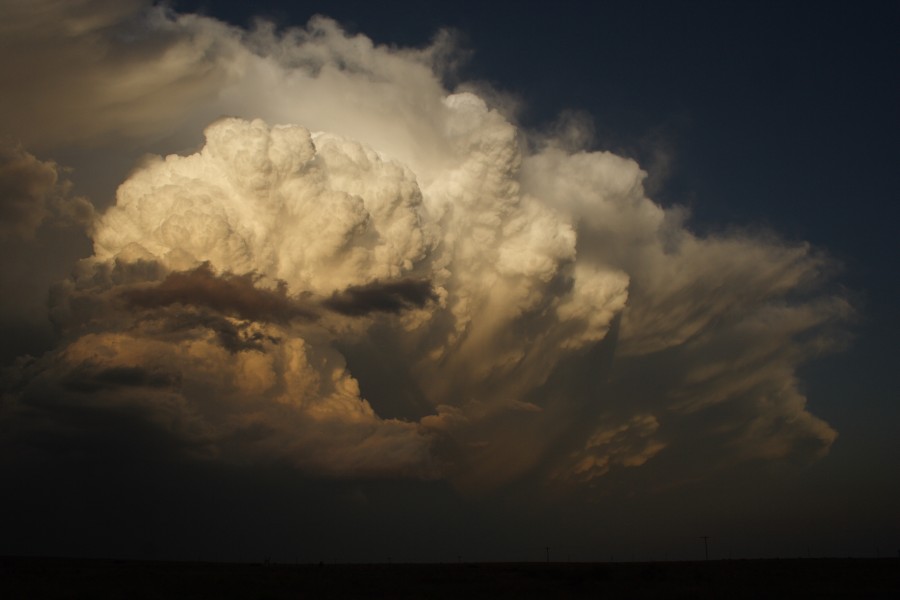 thunderstorm cumulonimbus_incus : Patricia, Texas, USA   5 May 2006