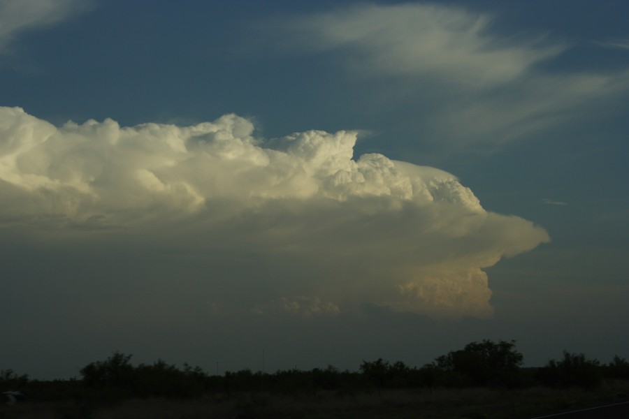 pileus pileus_cap_cloud : S of Lamesa, Texas, USA   7 May 2006