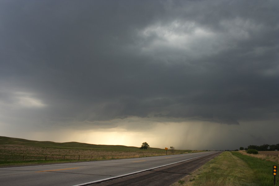 raincascade precipitation_cascade : W of Grand Island, Nebraska, USA   23 May 2006