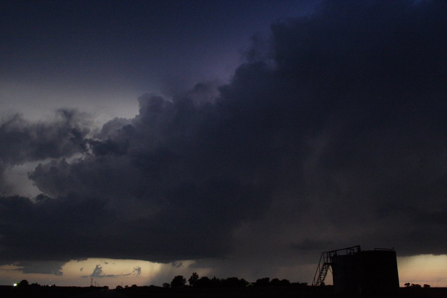 raincascade precipitation_cascade : SE of Kinsley, Kansas, USA   29 May 2006