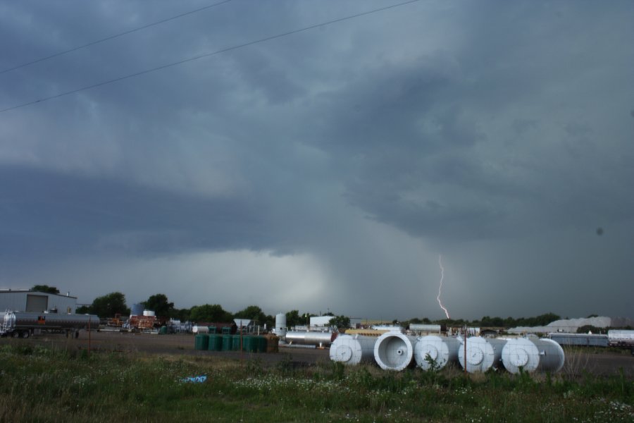 cumulonimbus thunderstorm_base : near Sayre, Oklahoma, USA   30 May 2006