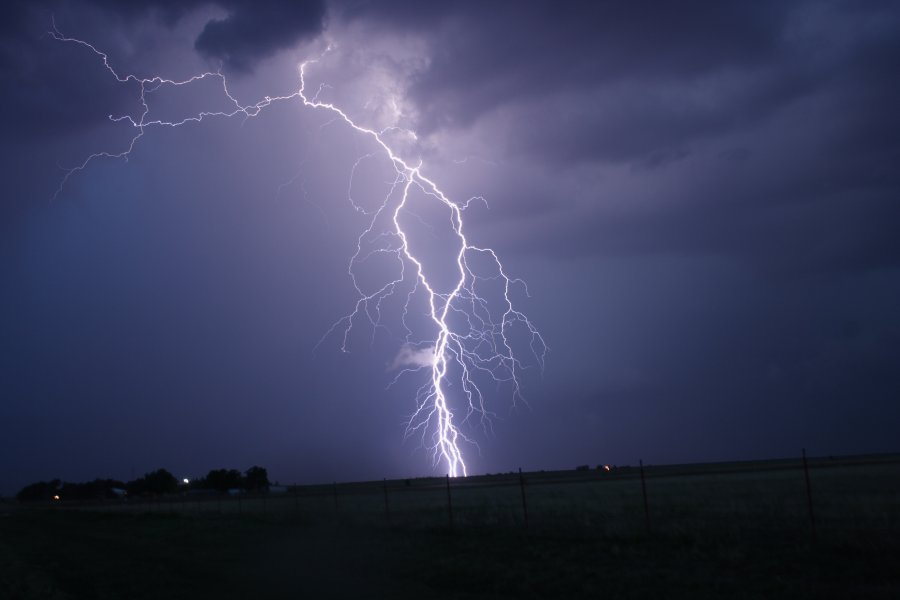 lightning lightning_bolts : near Mangum, Oklahoma, USA   30 May 2006