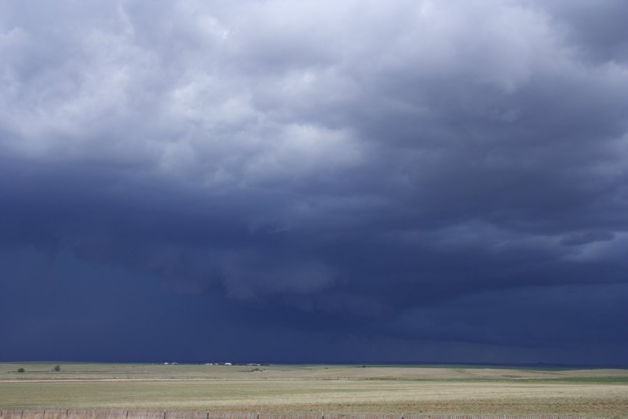 cumulonimbus supercell_thunderstorm : E of Limon, Colorado, USA   31 May 2006