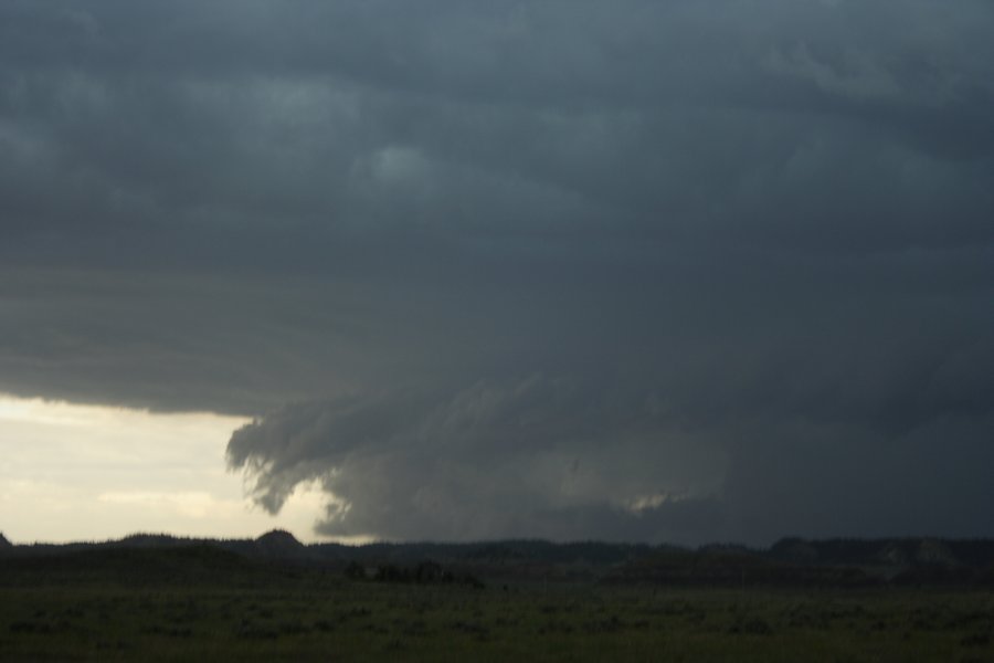 cumulonimbus supercell_thunderstorm : E of Billings, Montana, USA   8 June 2006