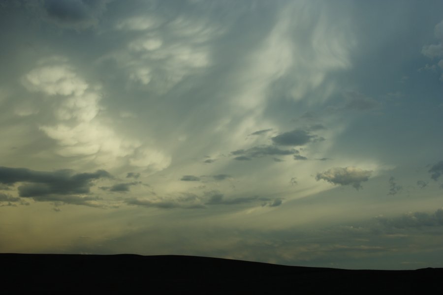 mammatus mammatus_cloud : Scottsbluff, Nebraska, USA   9 June 2006