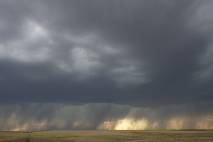 cumulonimbus thunderstorm_base : S of Fort Morgan, Colorado, USA   11 June 2006