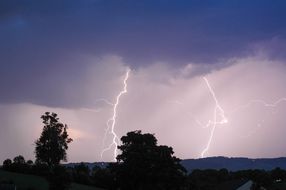 lightning lightning_bolts : McLeans Ridges, NSW   13 November 2006