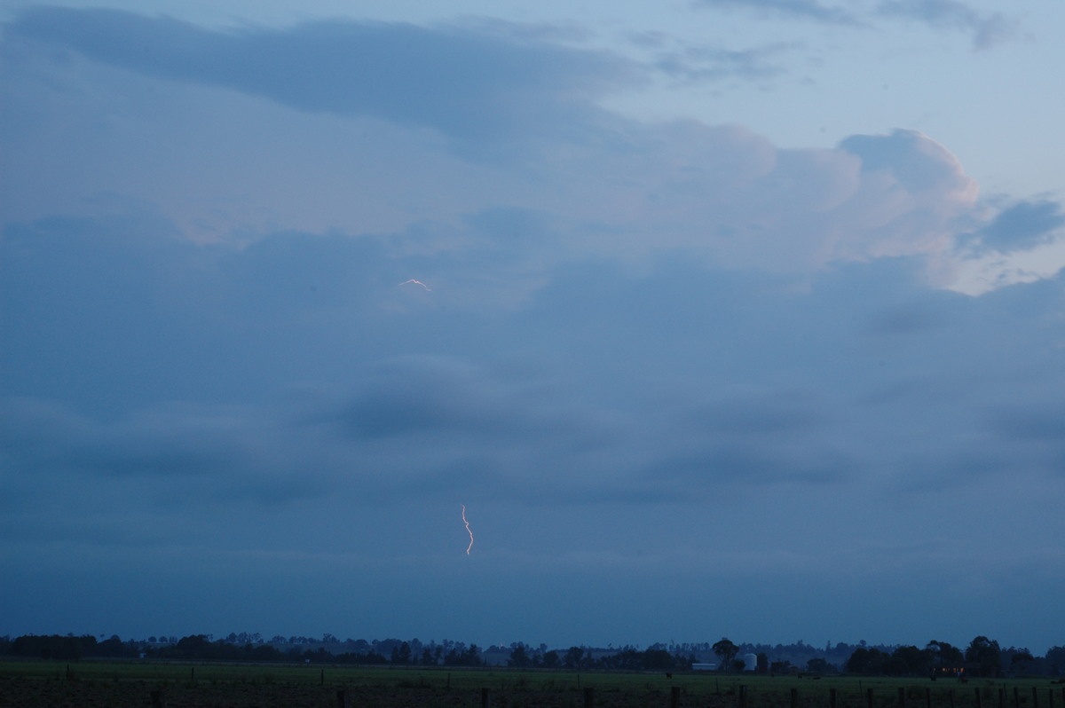 lightning lightning_bolts : N of Casino, NSW   26 November 2006