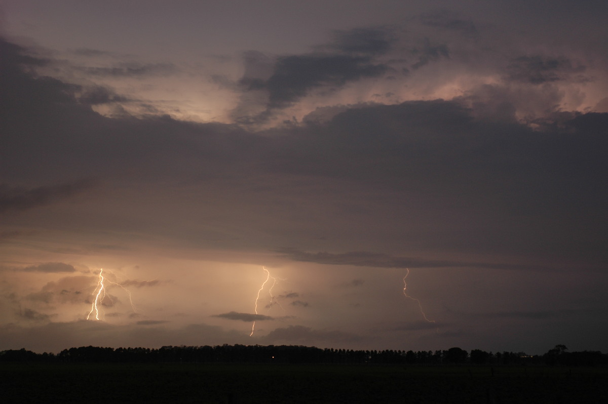 lightning lightning_bolts : N of Casino, NSW   26 November 2006