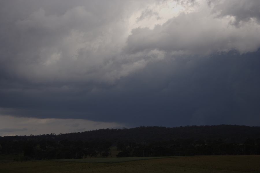 cumulonimbus supercell_thunderstorm : E of Guyra, NSW   27 November 2006