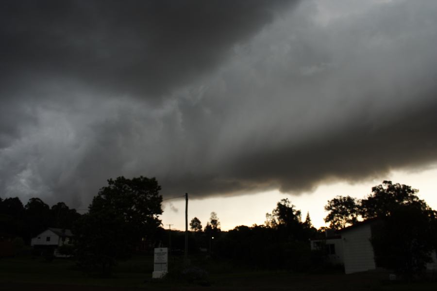 shelfcloud shelf_cloud : N of Port Macquarie, NSW   28 November 2006