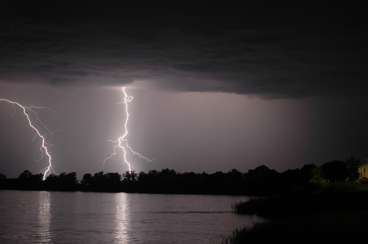 lightning lightning_bolts : Lawrence, NSW   28 November 2006