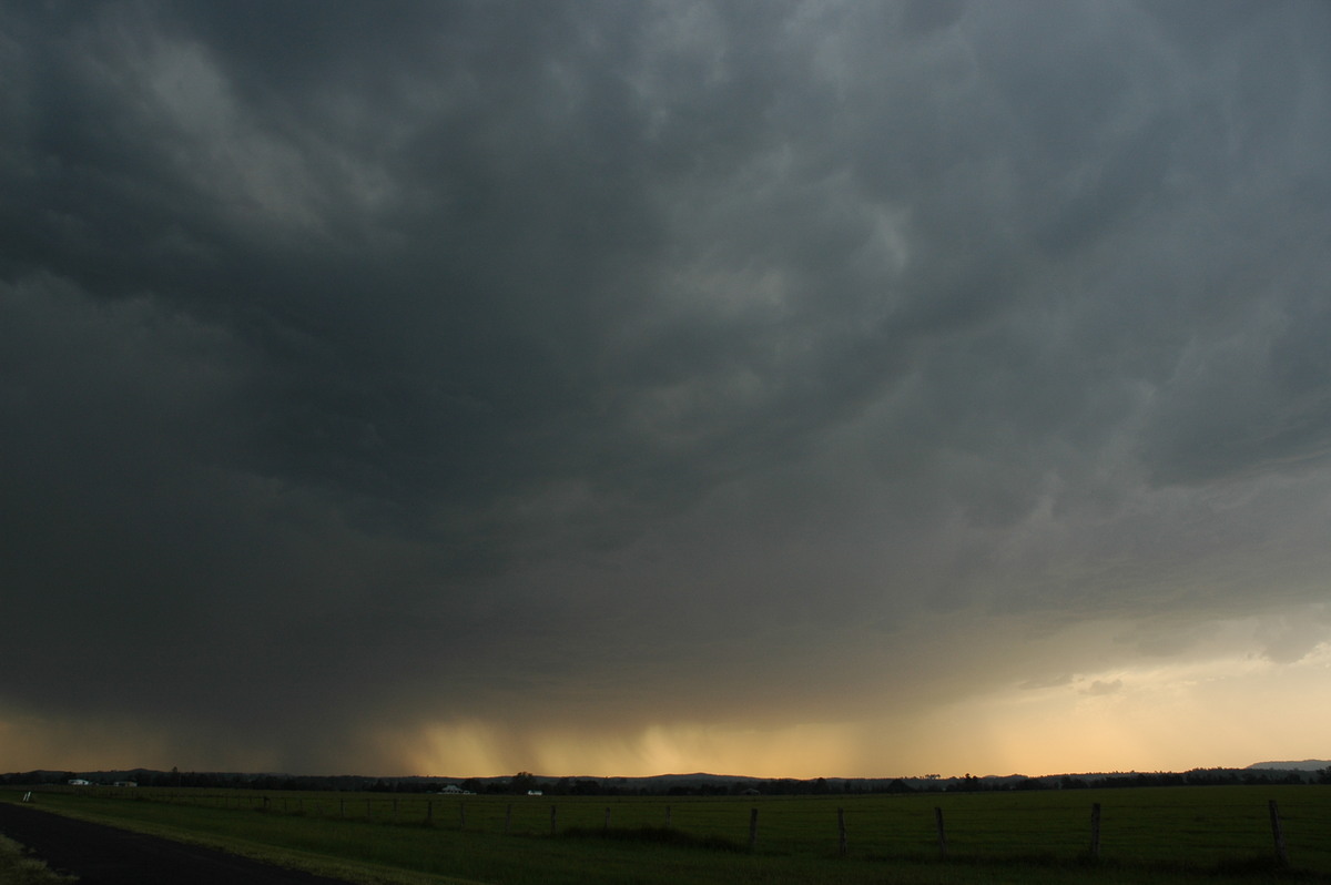 cumulonimbus thunderstorm_base : N of Casino, NSW   29 November 2006