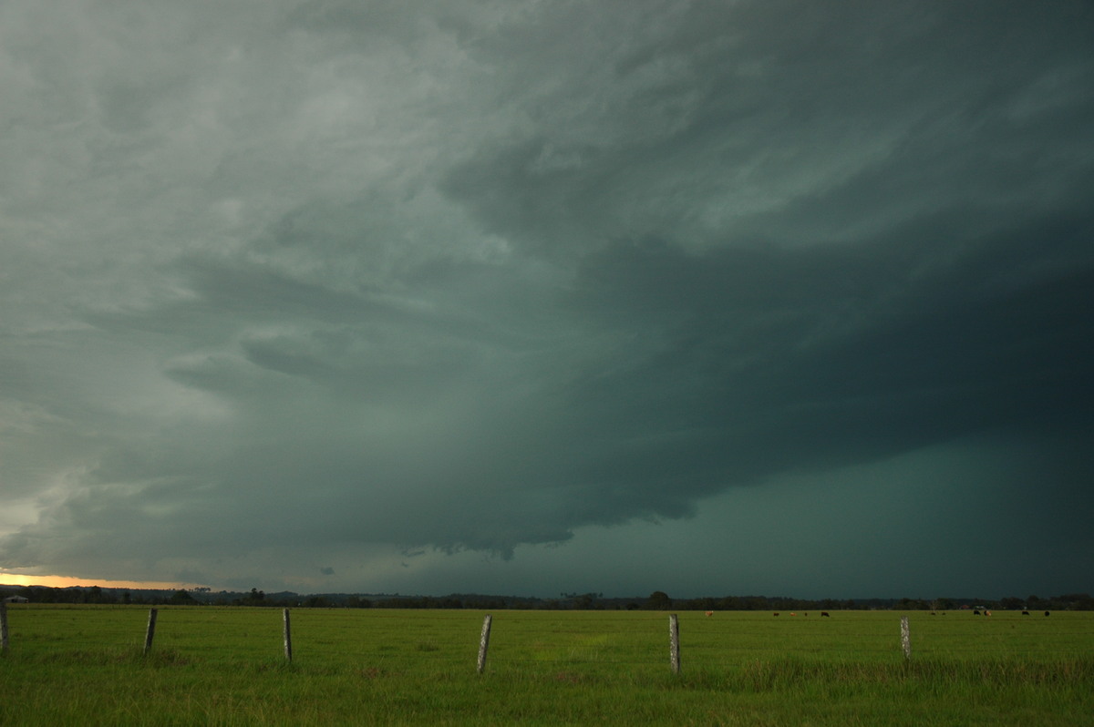 cumulonimbus thunderstorm_base : N of Casino, NSW   15 December 2006