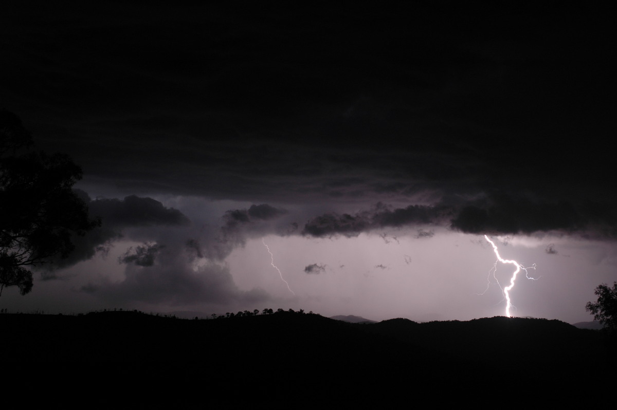 lightning lightning_bolts : W of Tenterfield, NSW   12 January 2007